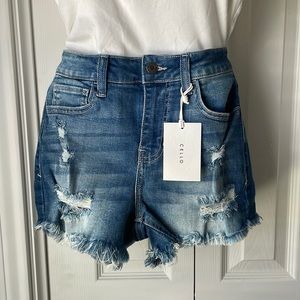 Cello jean distressed sz 3 short